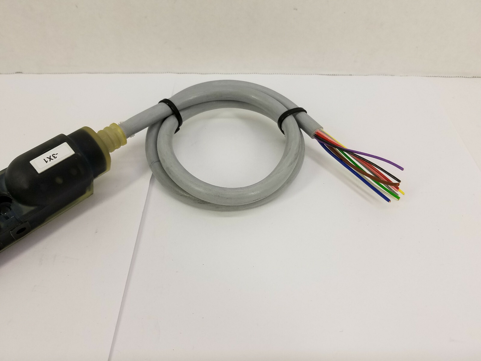 MURR Elektronik Exact8 8000-88010-3590500 – 8XM8 3-Pole Molded Distribution Box