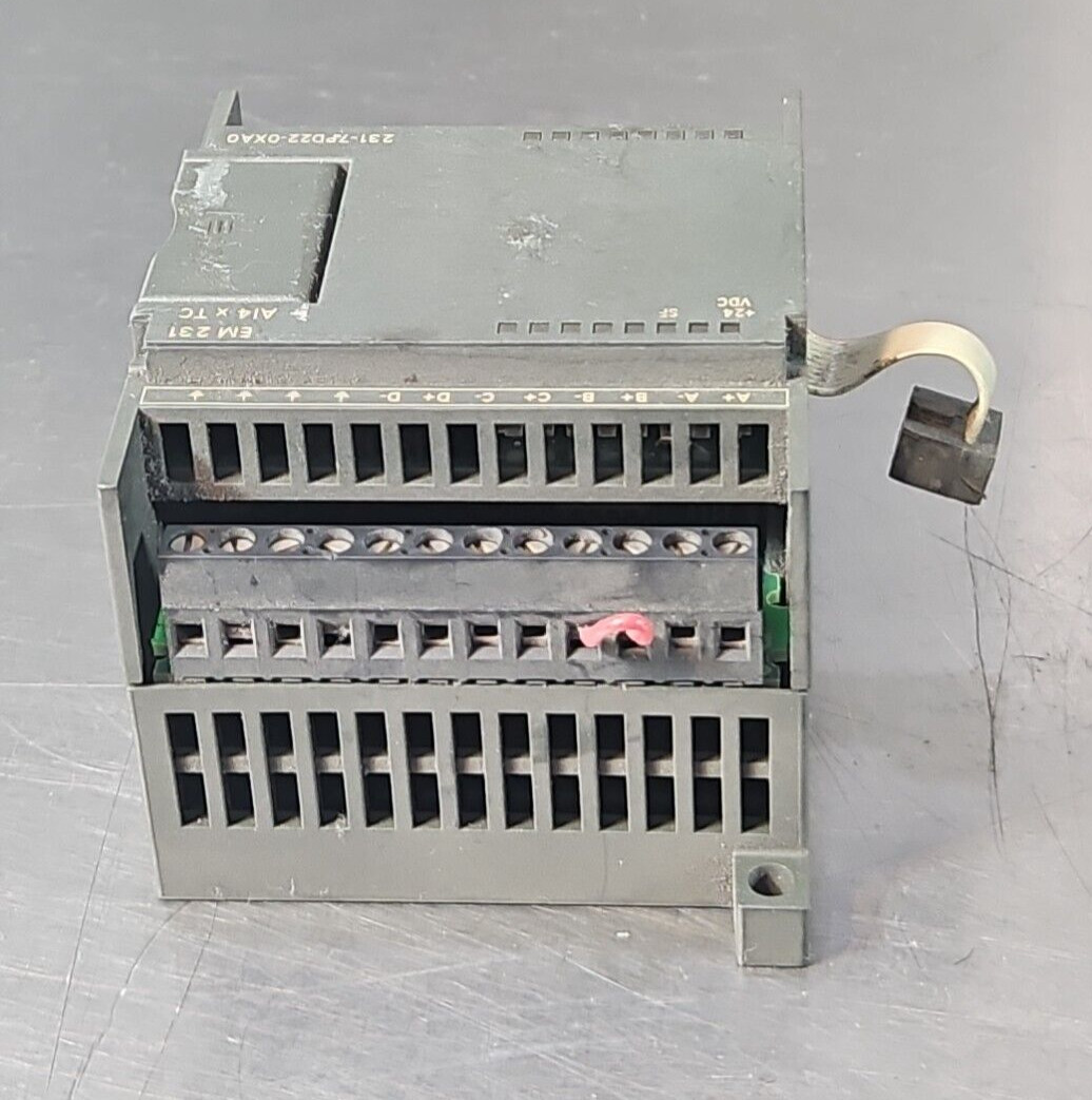 SIEMENS 6ES7 231-7PD22-0XA0 Analog Input Module (BIN642)