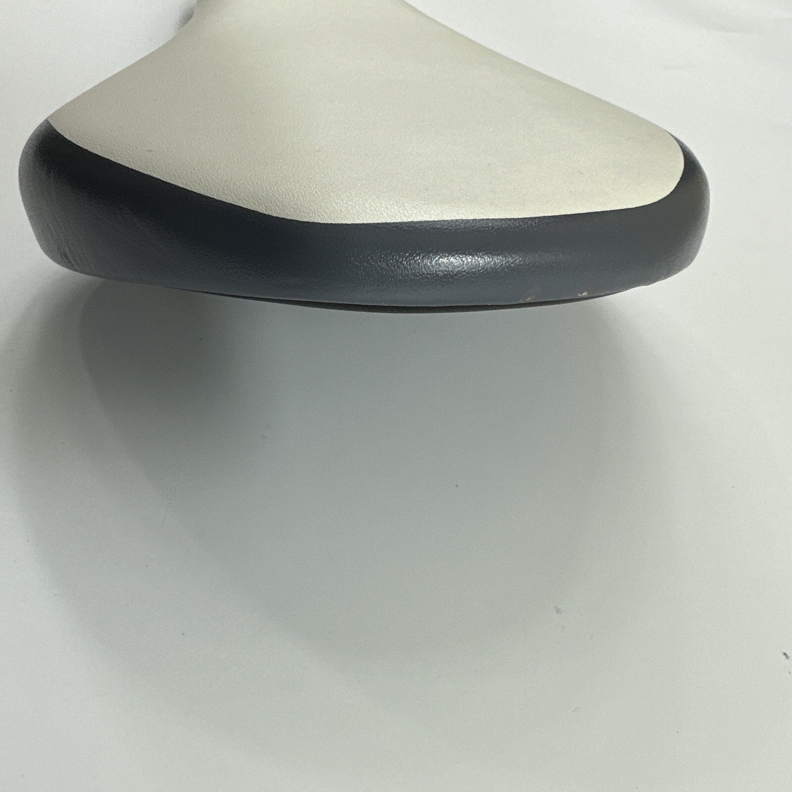 Bike seat “JustTek” White and grey