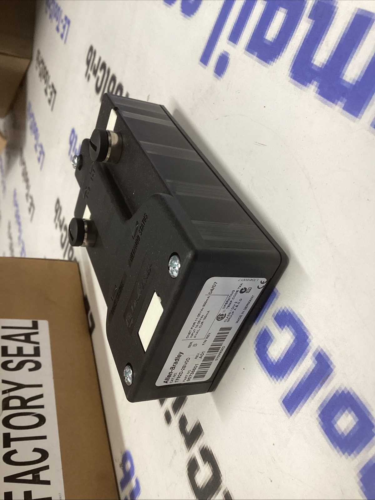 New Allen Bradley Ser B MaXum I/O DeviceNet Block Module 1792D-2BV0D J-016
