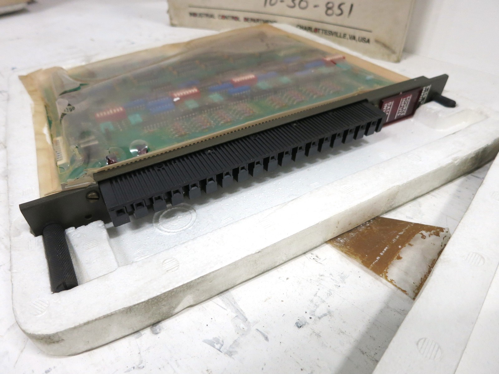 NEW GE Fanuc IC600YB811C 10-50VDC / 5VDC Input Module Series Six PLC IC600YB811