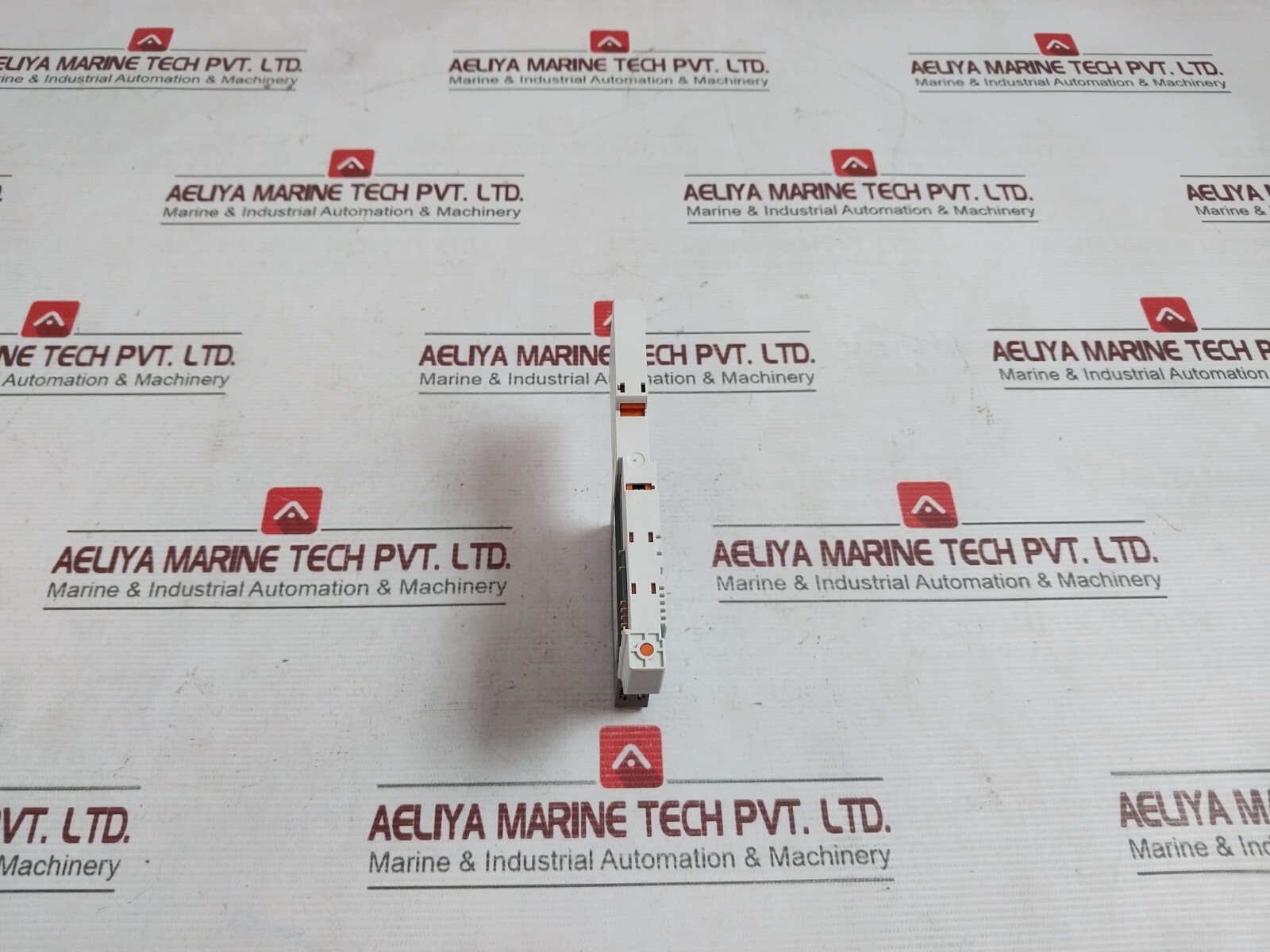 ALLEN-BRADLEY 1734-OB4 Digital Output Module 5VDC 75MA 24VDC 1A/24VA