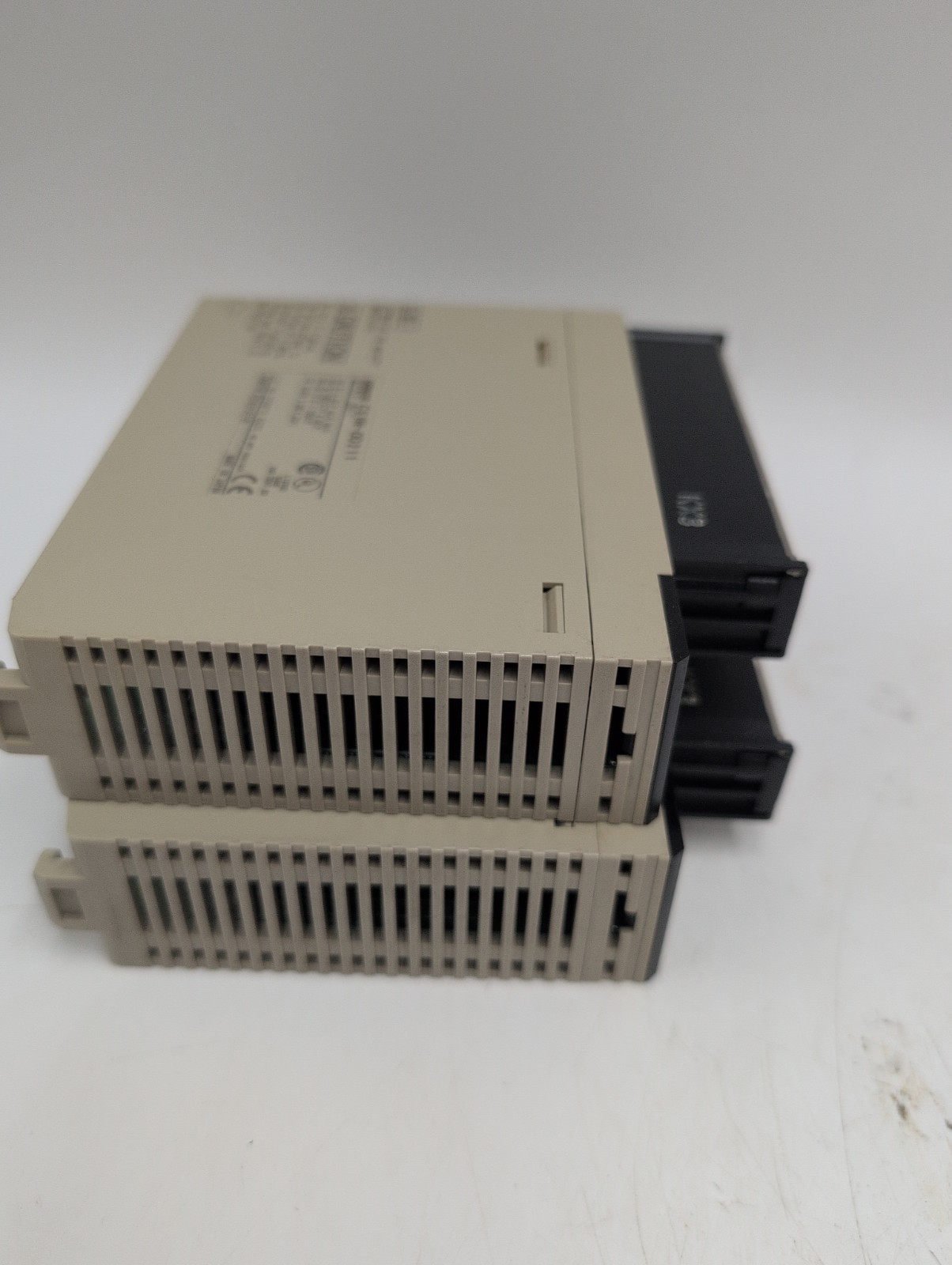 Lot of 2 Omron CS1W-ID211 & CS1W-OD211 PLC I/O Modules Input Output Units CS1…