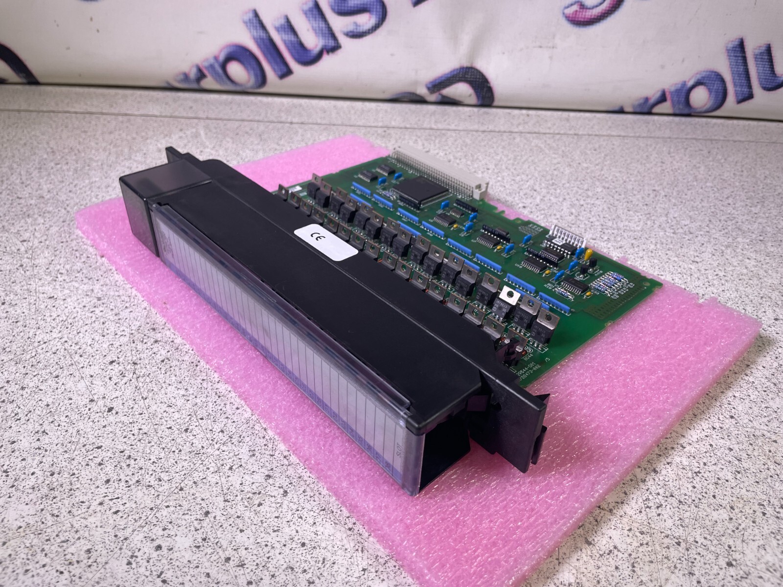 GE Fanuc IC697MDL750 Discrete Output Module