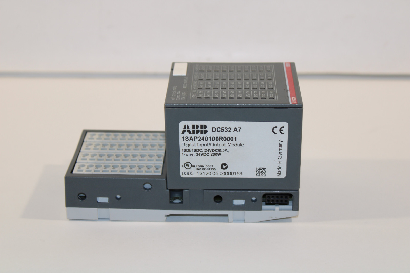 ABB DC532 A7 Digital Input/Output Module 1SAP240100R0001