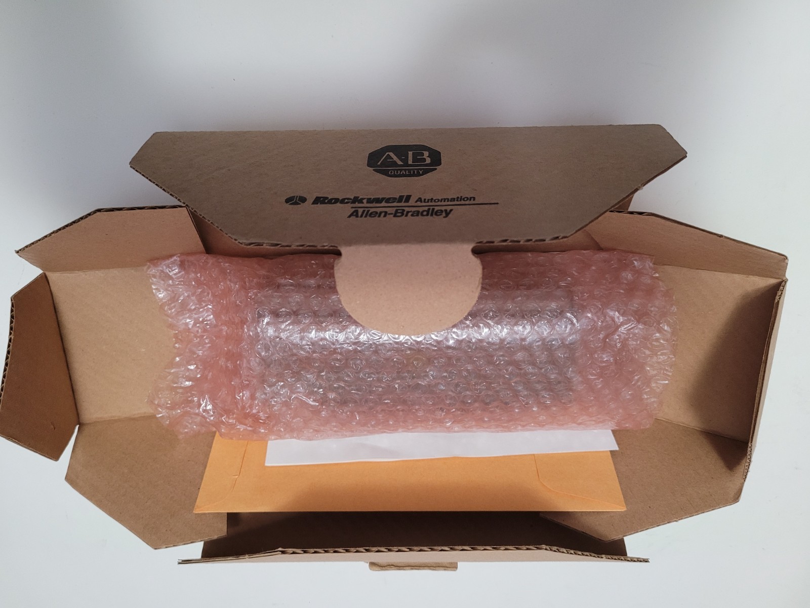 ALLEN BRADLEY 1492-IFM40F-FS120-4 INTERFACE MODULE 1492IFM40FFS1204 NEW IN BOX