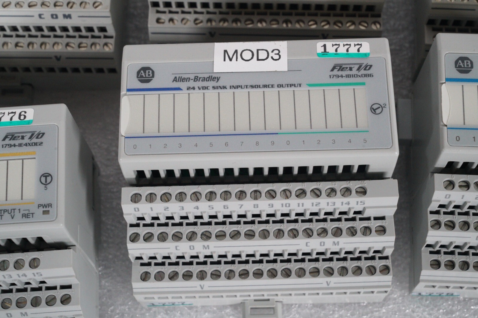 Allen Bradley 1794-IE8 Ser. B Flex I/O Analog Input Module W 1794-TB3