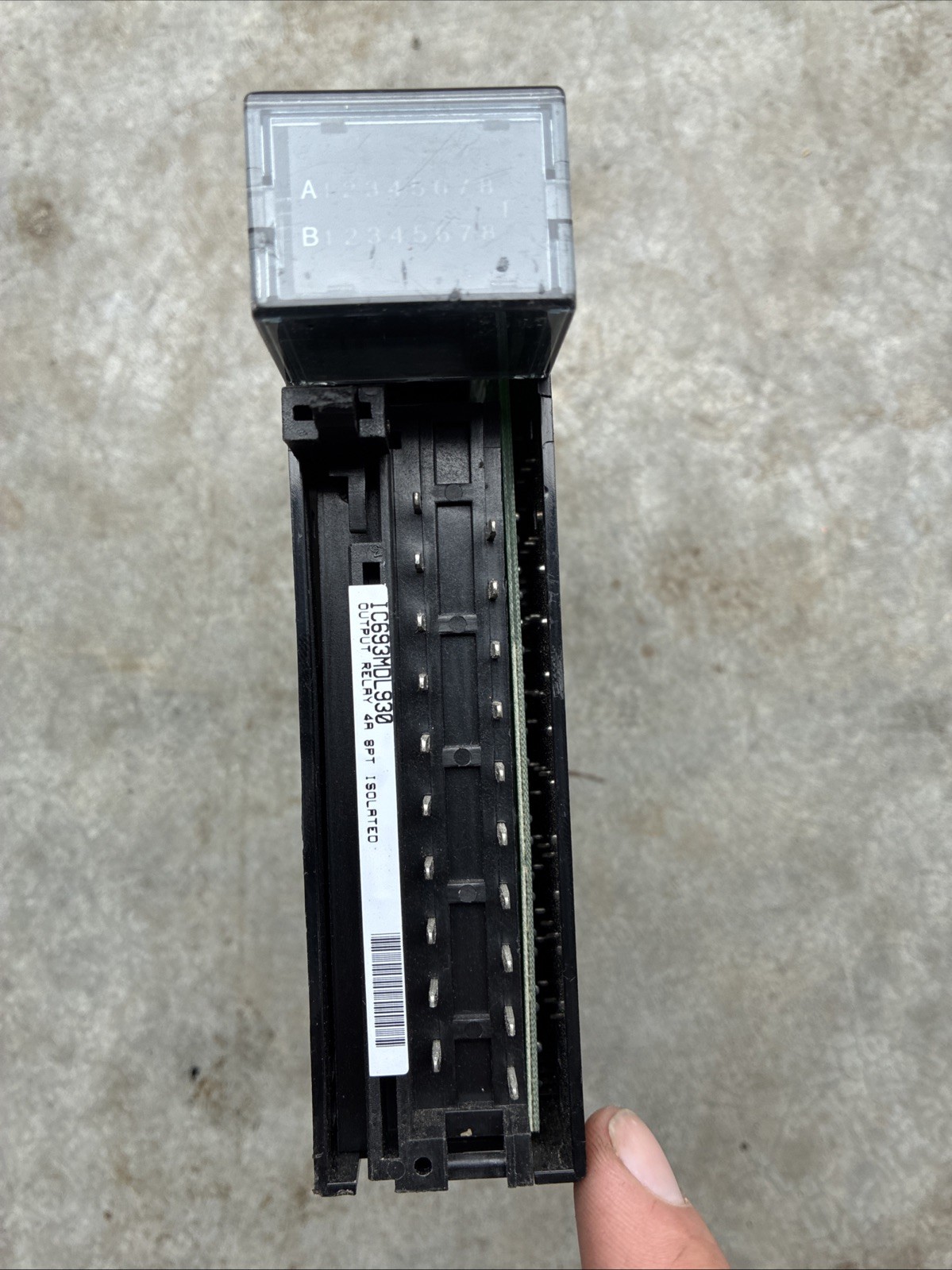 GE FANUC OUTPUT RELAY 4A 8PT ISOLATED IC693MDL930E