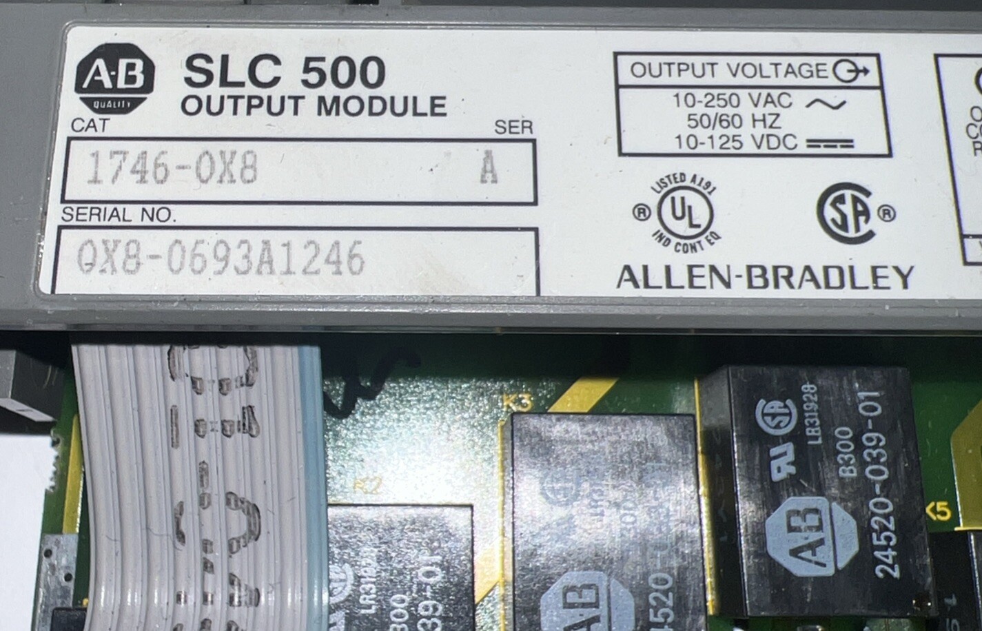 ALLEN-BRADLEY 1746-0X8 SER. A OUTPUT MODULE