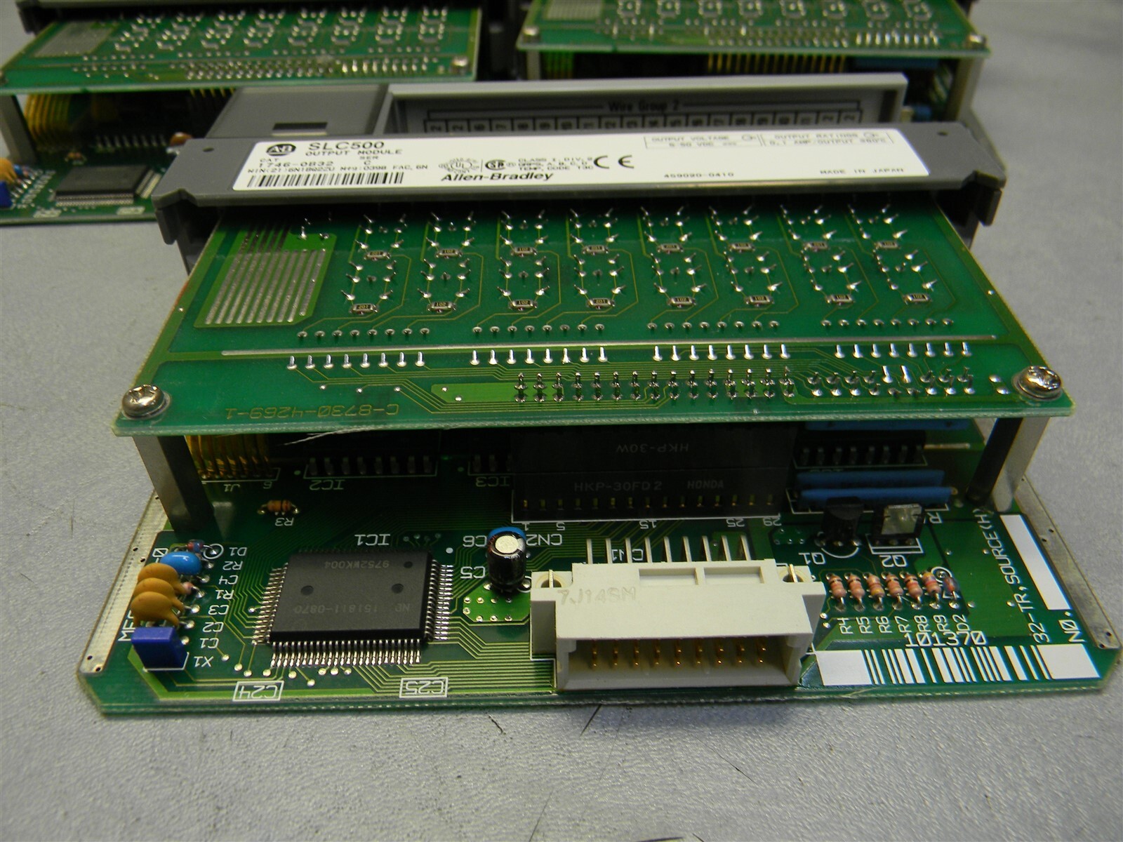 Allen Bradley 1746-OB32 SER C SLC500 Output Module Lot of 5