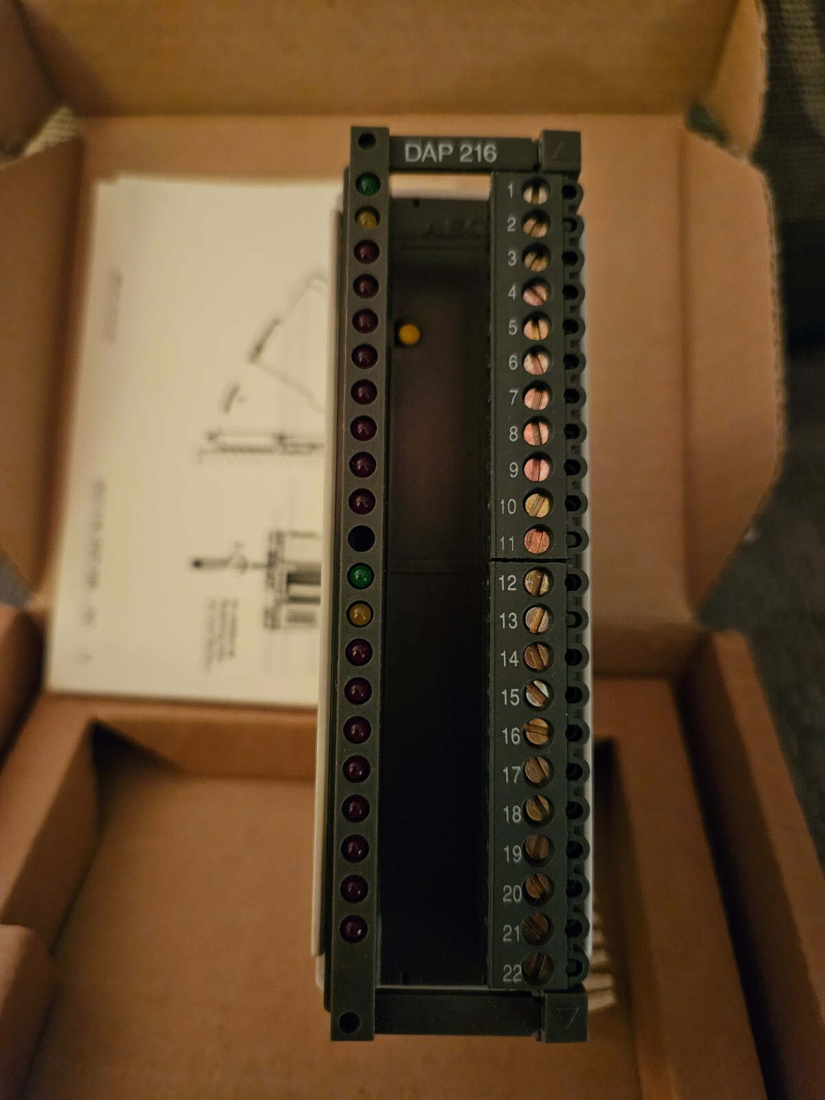 Modicon Schneider Electric DAP 216 Rev. 06 Output Module 16-Binary 24VDC/0.5A