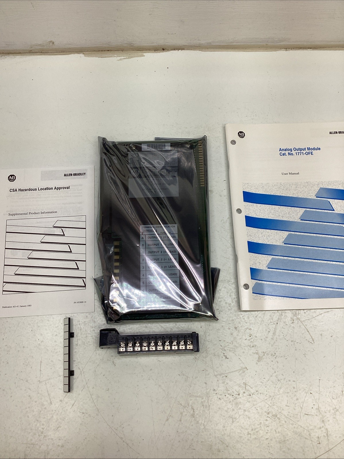 Allen Bradley Analog Output Module 1771-OFE1 W/ Users Manual NEW