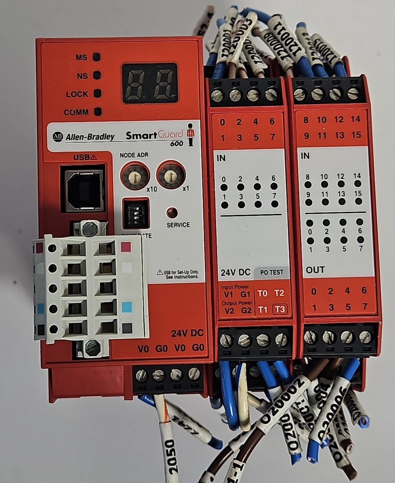 Allen Bradley 1752-L24BBB SmartGuard 600 Electric Connector Block Module Unit