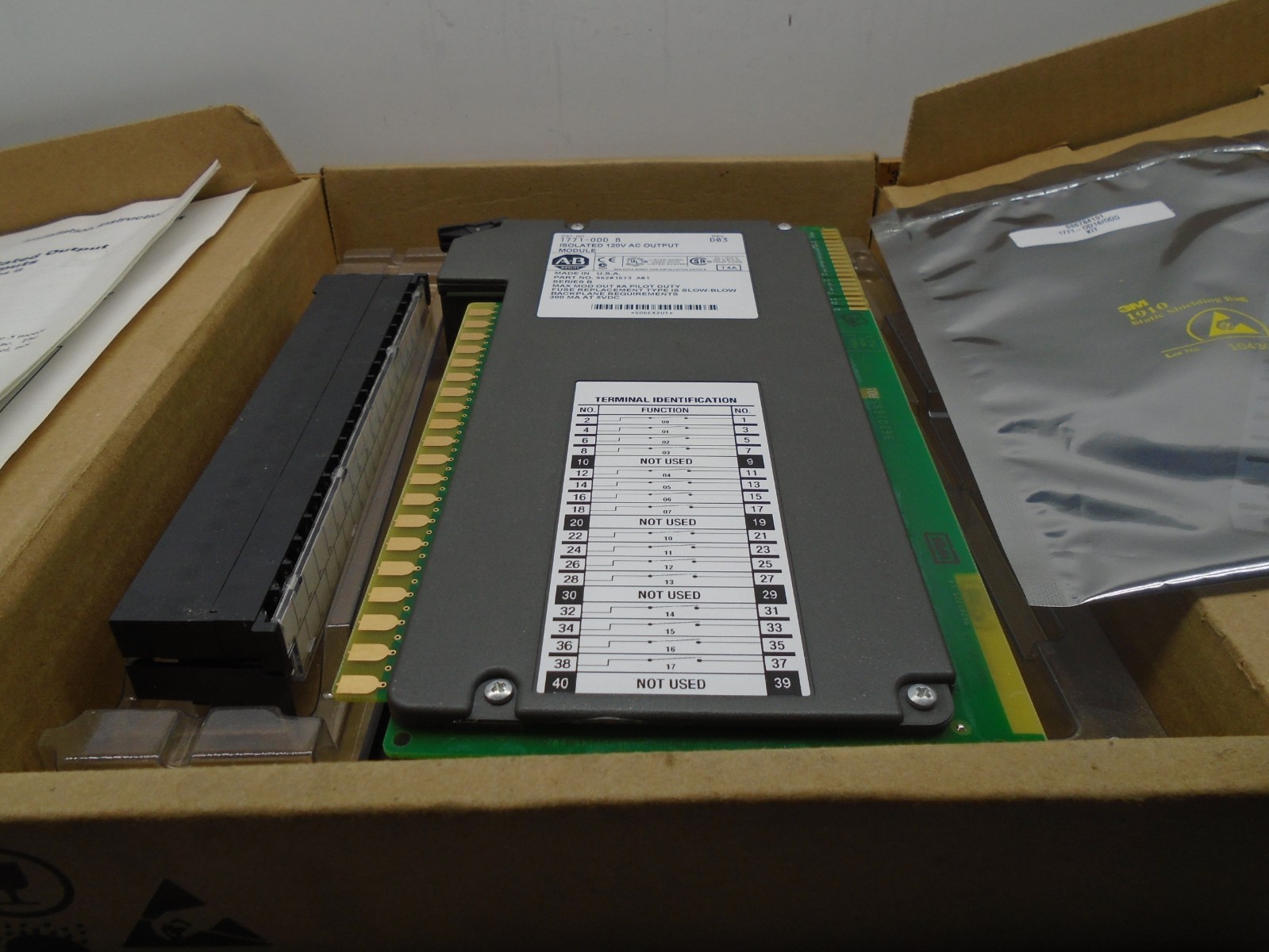 New Old Stock Allen Bradley 1771-ODD /B PLC 5 AC Output Module 1771-0DD N120
