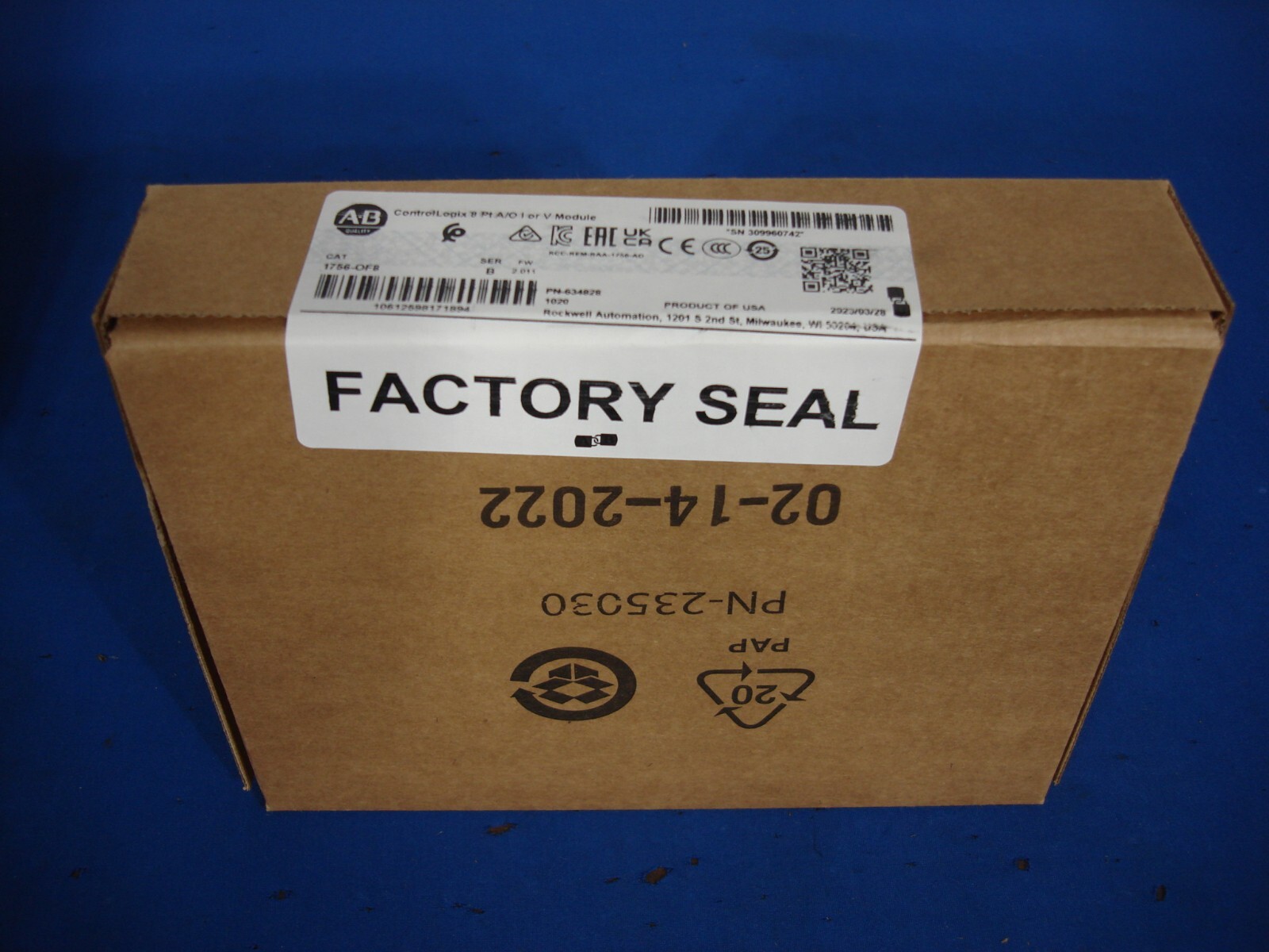 Allen Bradley ControlLogix 8 Pt A/O 1756-OF8 Ser B MFG 2023 2.011