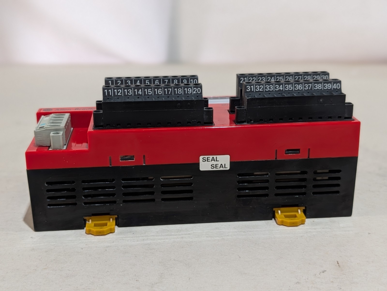 Allen-Bradley 1791DS-IB8XOB8 DeviceNet Safety CompactBlock 8 In 8 Out 24VDC