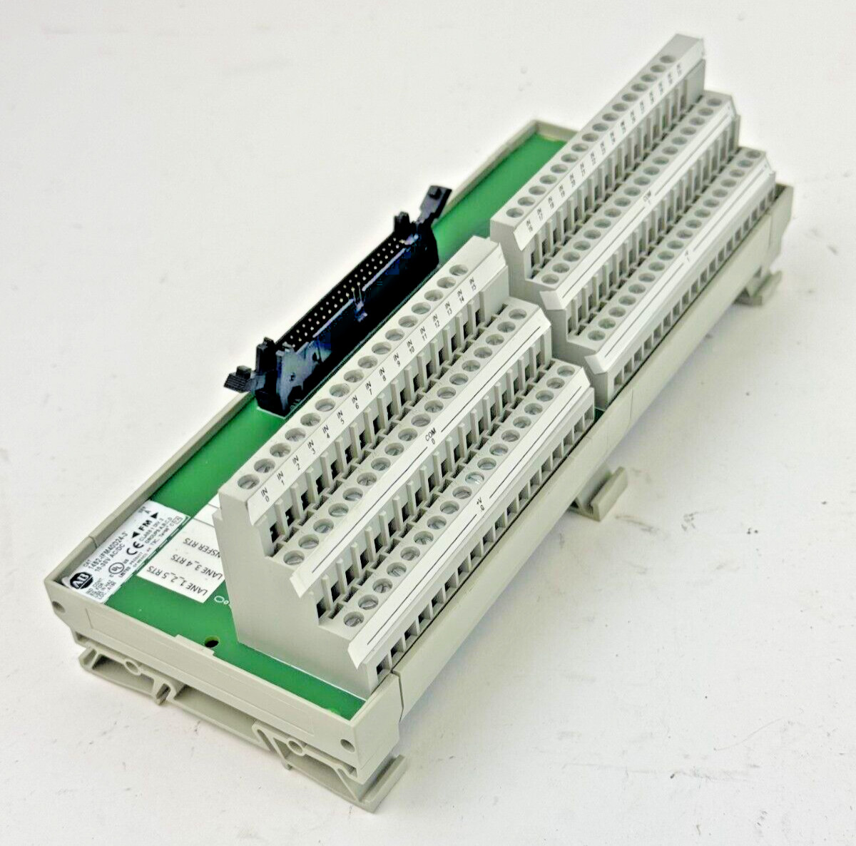 ALLEN-BRADLEY – 1492-IFM40D24-3 SER. A – 40 POINT INTERFACE MODULE 10-30VDC