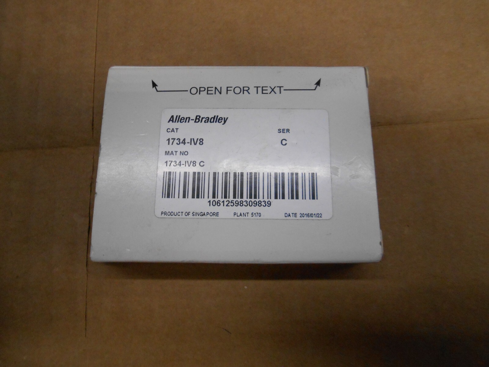 NIB ALLEN BRADLEY 1734-IV8 DIGITAL INPUT MODULE 8 POINTS 24VDC SER C