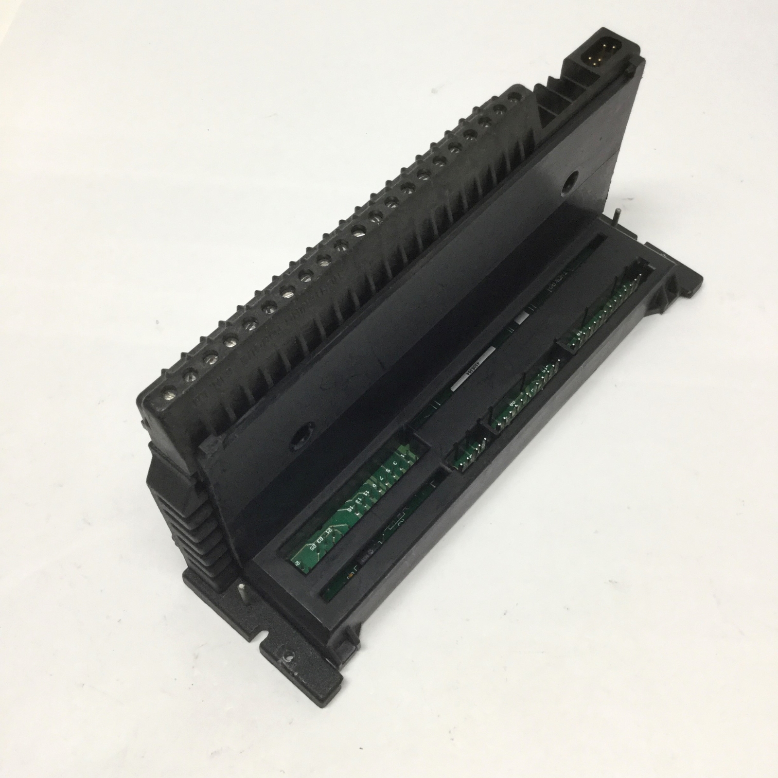 GE Fanuc IC660TBD025K Genius I/O 46-Terminal Assembly Module, 5-24VDC, 32 Sink