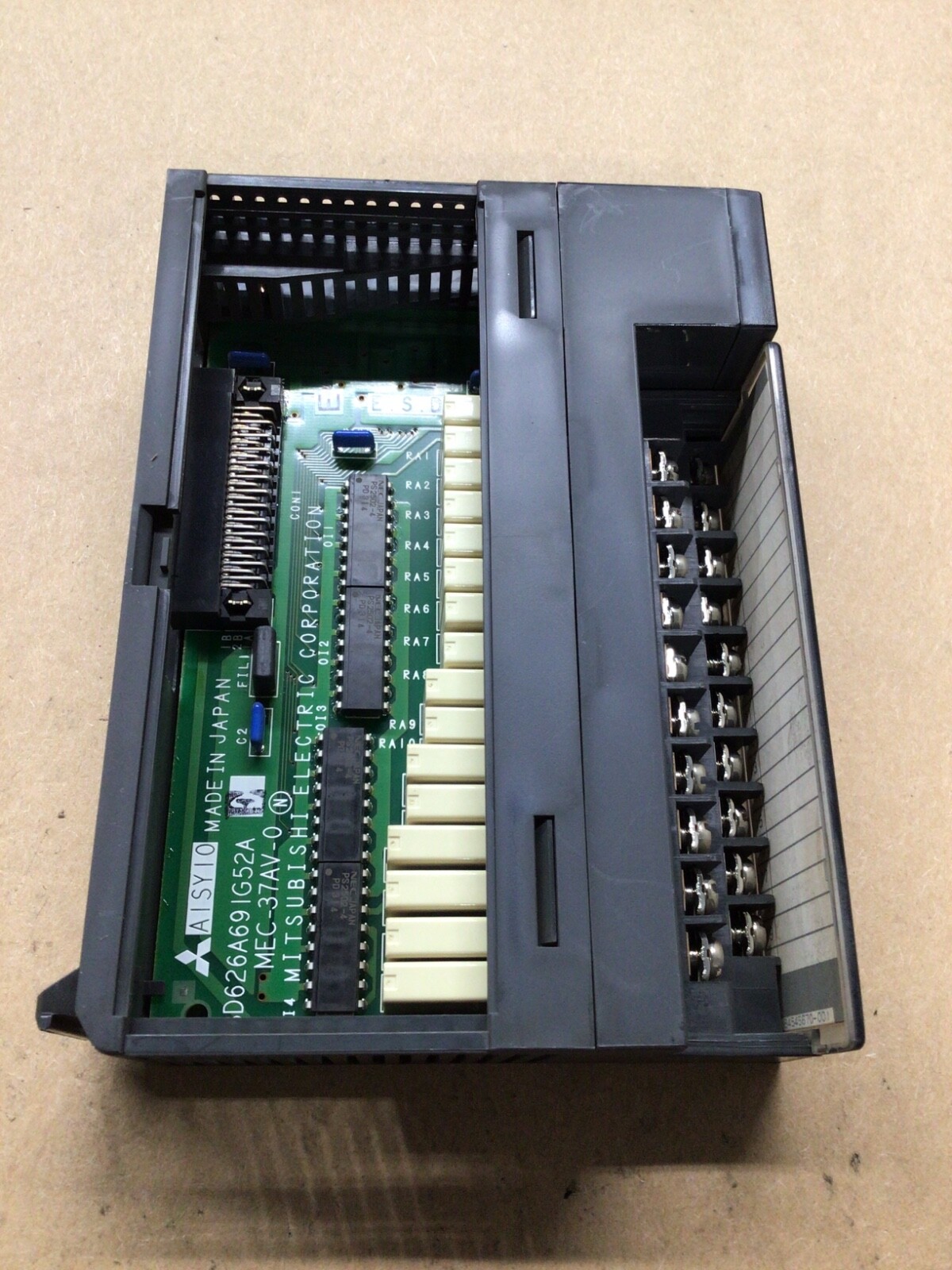 Mitsubishi A1SY10 Digital Output Module VDC 2A #4002D119