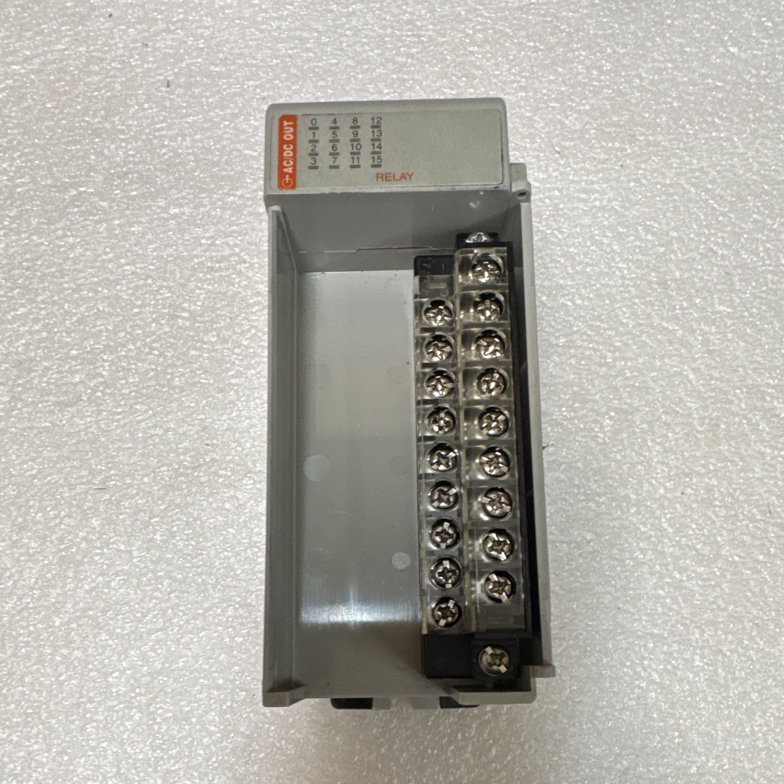 Allen-Bradley Compact I/O 1769-OW16 16-Point Digital Relay PLC Output Module