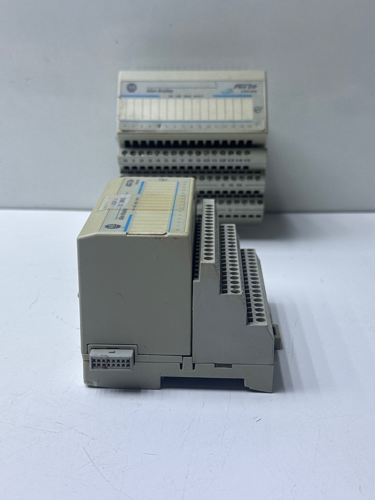 LOT OF 2 PCs ALLEN BRADLEY 1794-IB16 FLEX I/O DIGITAL INPUT MODULE
