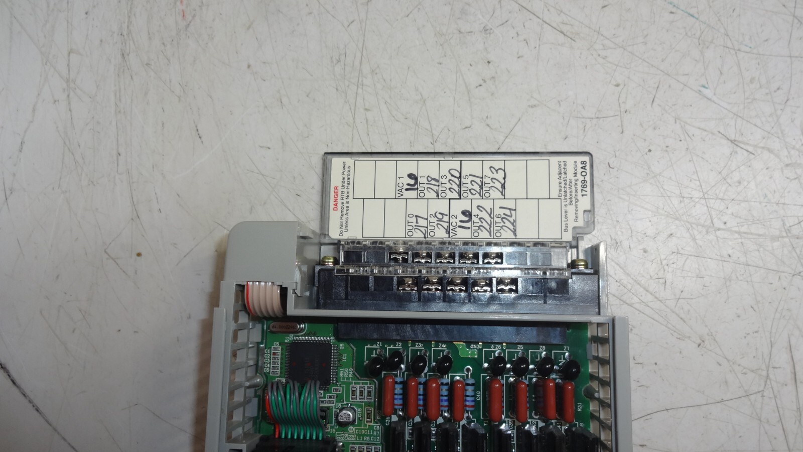 Allen-Bradley Compact I/O 1769-OA8 Output Module
