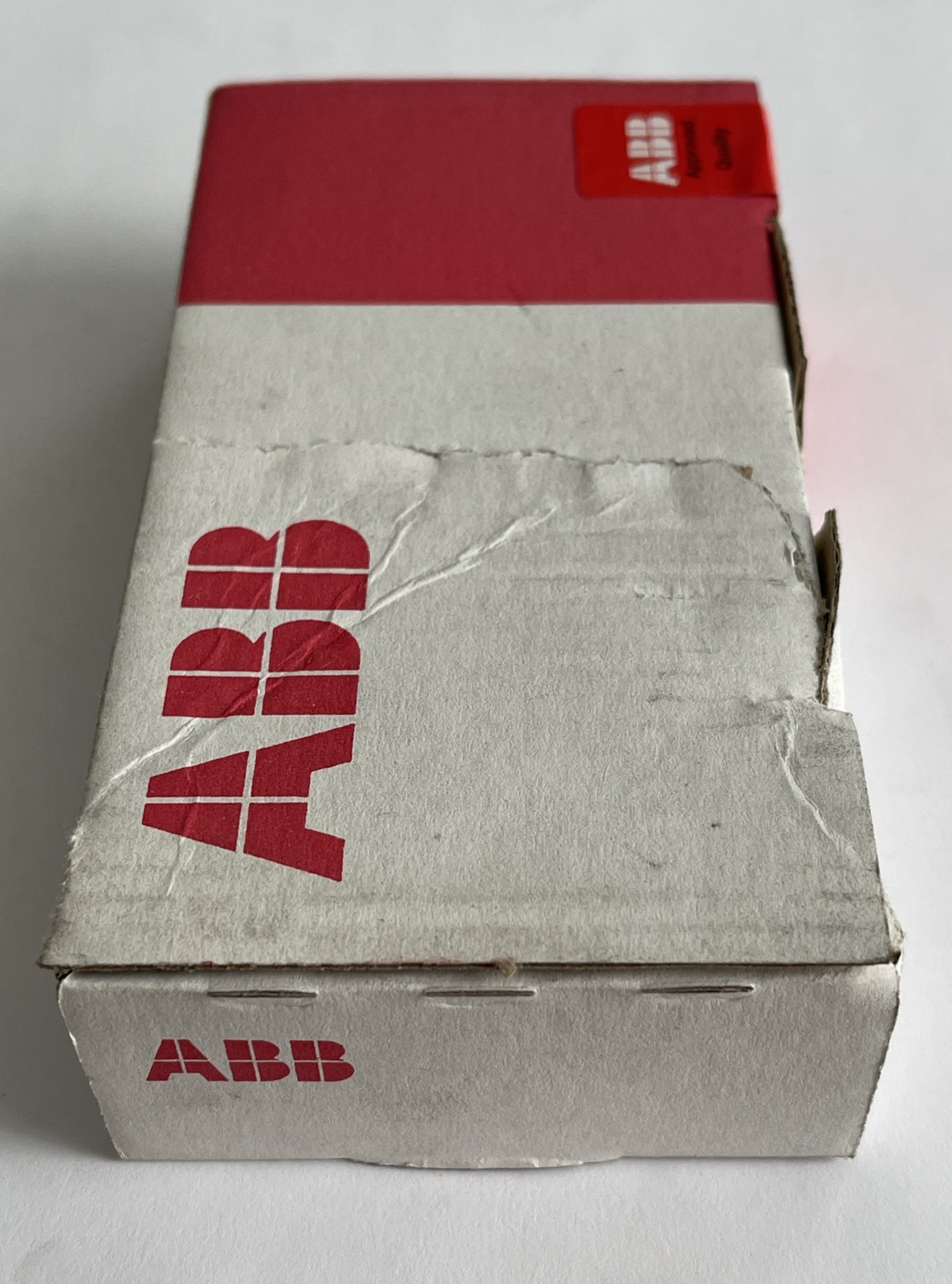 ABB 1SAP270000R0001 Digital Input / Output Module DC541-CM B5 8DC 24VDC/0.5A