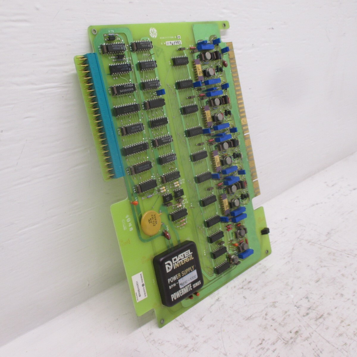 GE Fanuc IC600YB942B Analog Output Module Series Six PLC Board IC600YB942