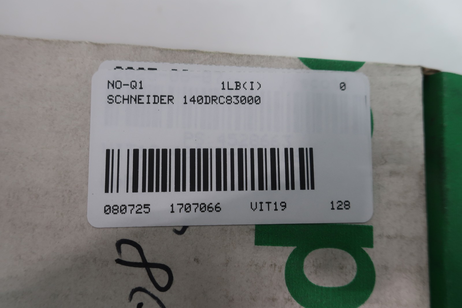 Schneider 140DRC83000 Tsx Quantum Output Relay Module