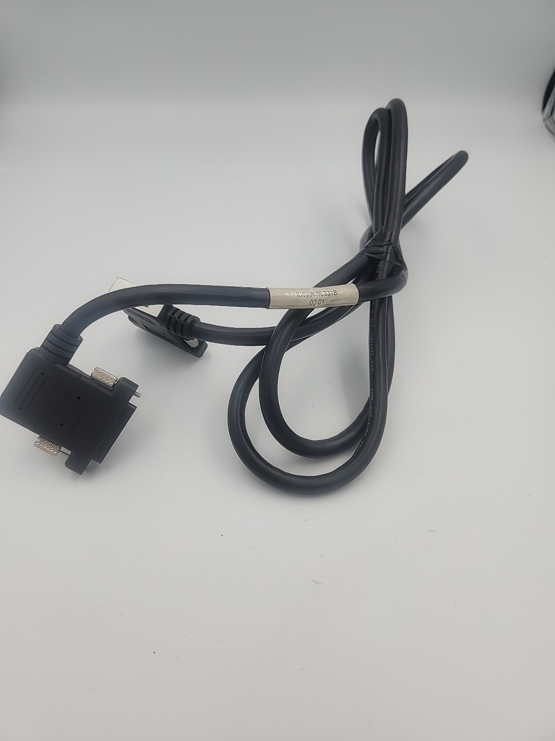 Discontinued GE Fanuc IC693CBL331B Cable 24 Pin 90-degree Connectors Used