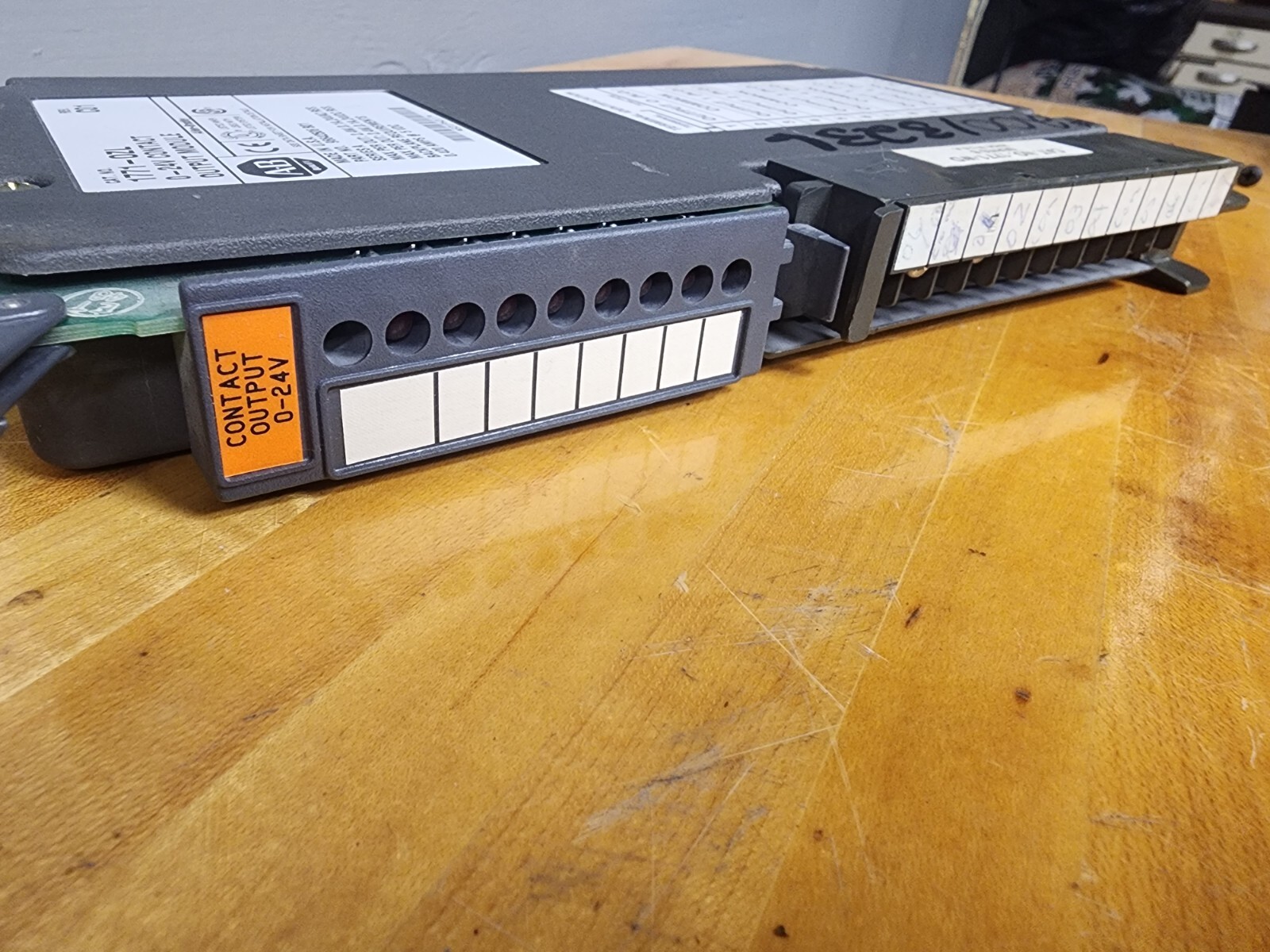 Allen-Bradley 0-24V Contact Output Module, 1771-OZL Rev. C01