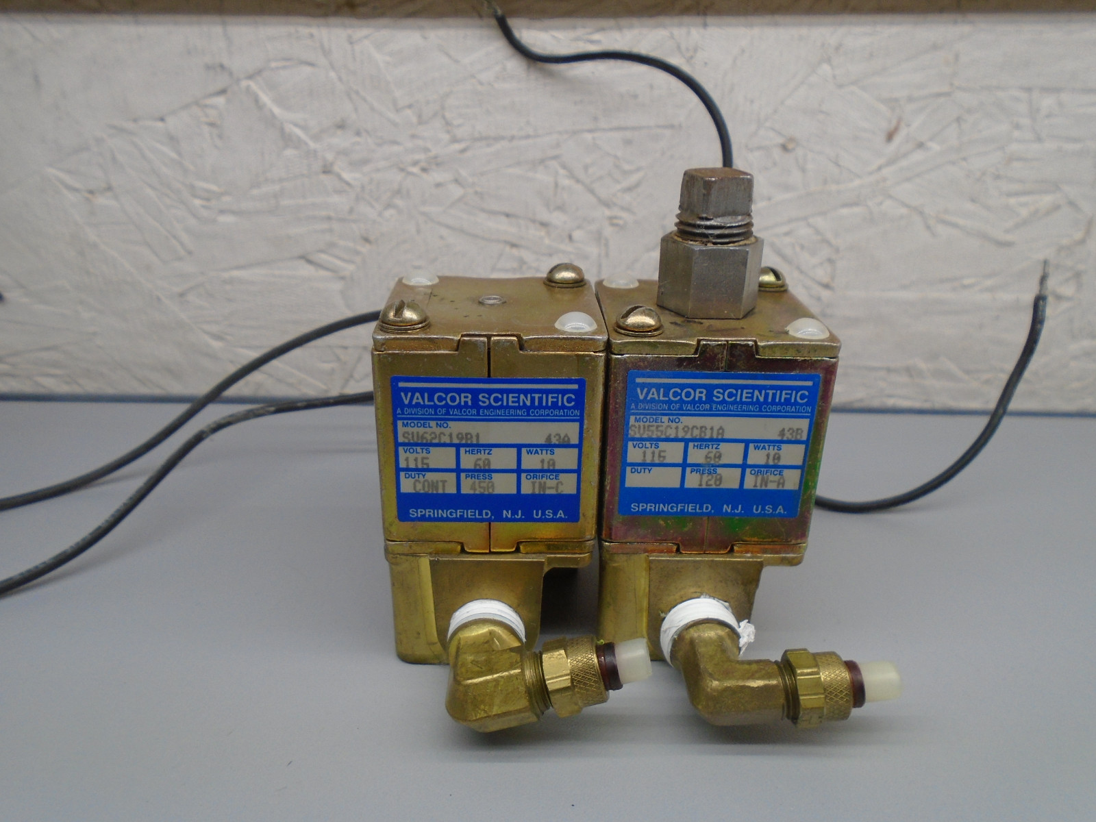 Lot of 2 Valcor Scientific SV62C19B1 SV55C19CB1A W346