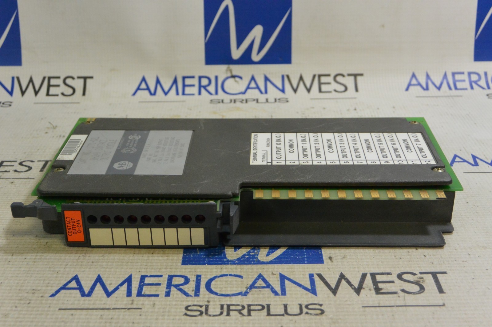 ALLEN BRADLEY 1771-OZL 0-24V CONTACT OUTPUT MODULE