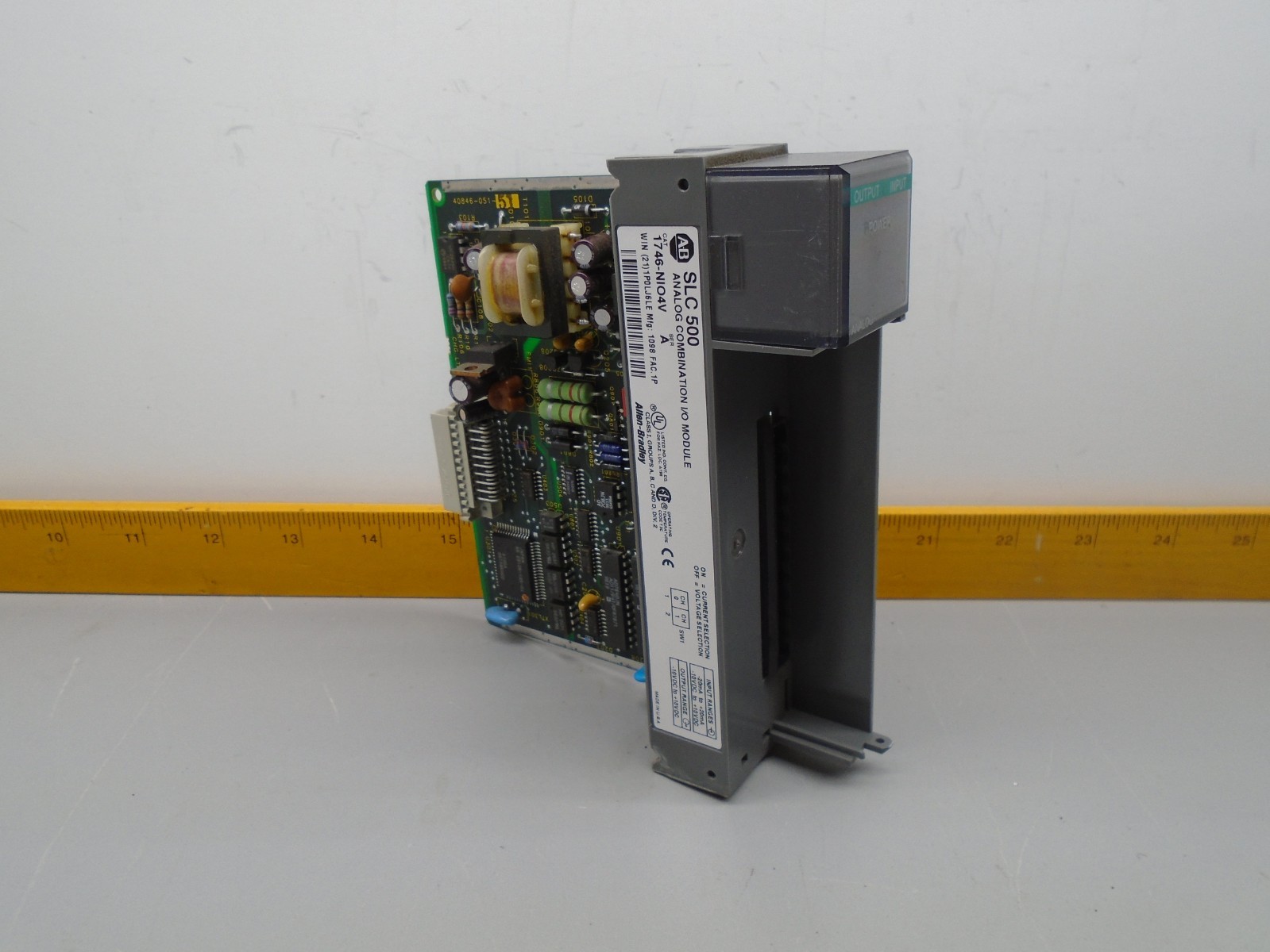 1746-NIO4V Allen Bradley SLC 500 Analog Combo Module Read Description N306