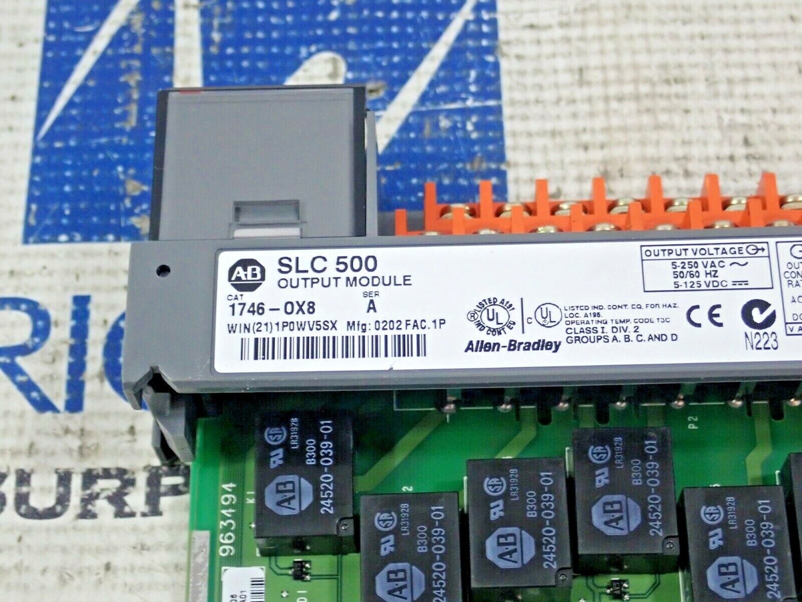 Allen Bradley 1746-0X8 SLC 500 Output Module Ser A no door