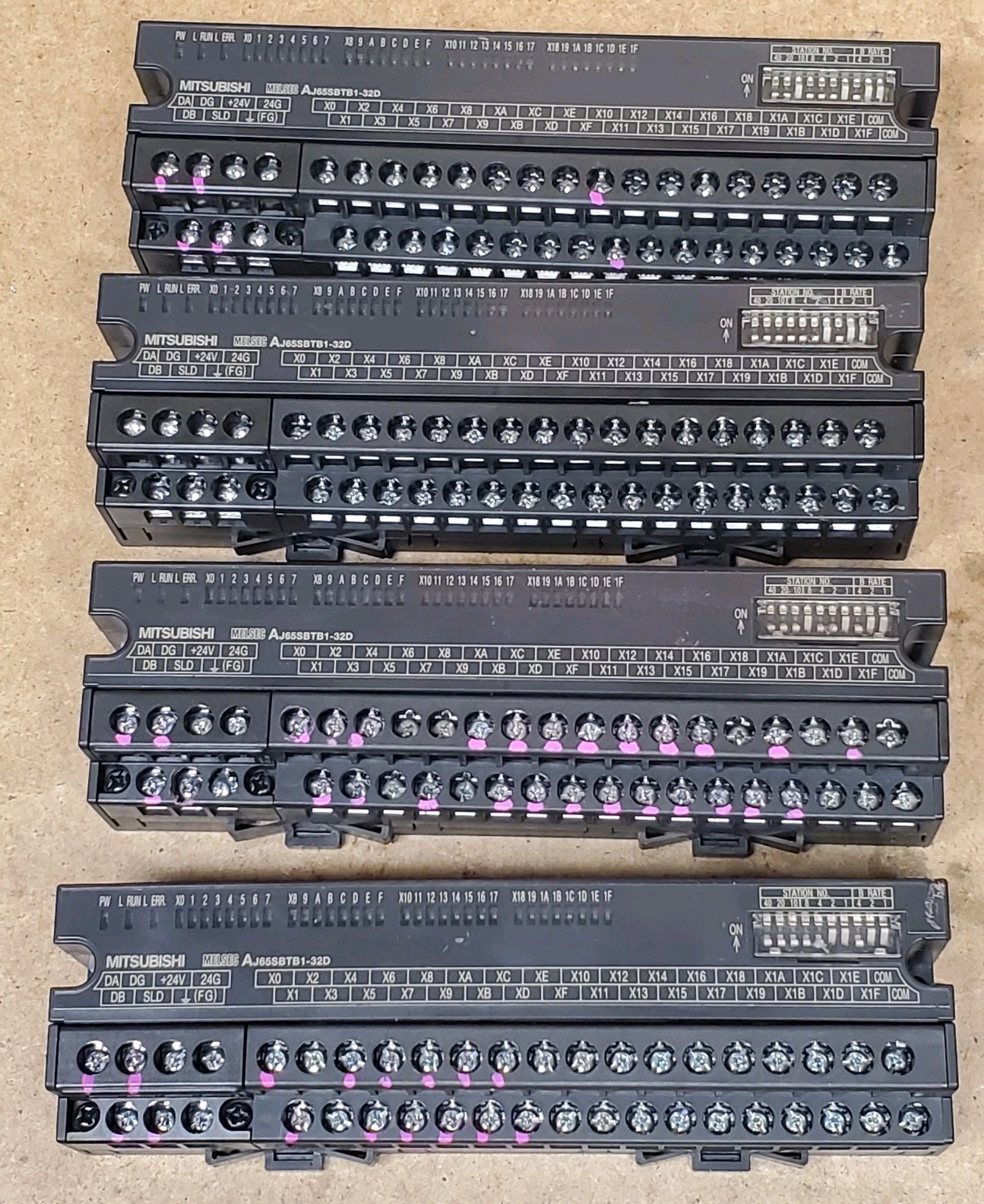 Mitsubishi PLC AJ65SBTB1-32D Input Module – Very Clean – Lot Of 2
