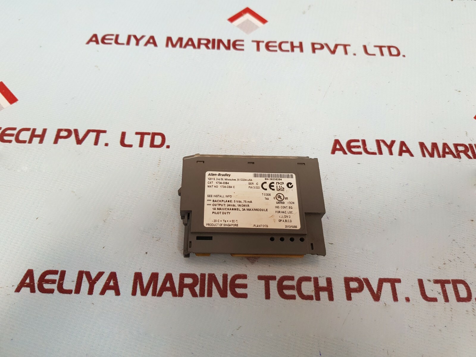 Allen-Bradley 1734-OB4 Ser C Point Input/Output Module