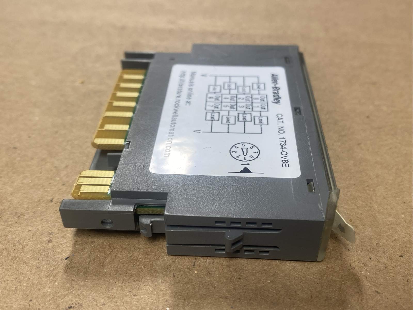 Allen Bradley 8-Pt Output Module 1734-OV8E Ser C REV. 3.022 92412471 1734-0V8E