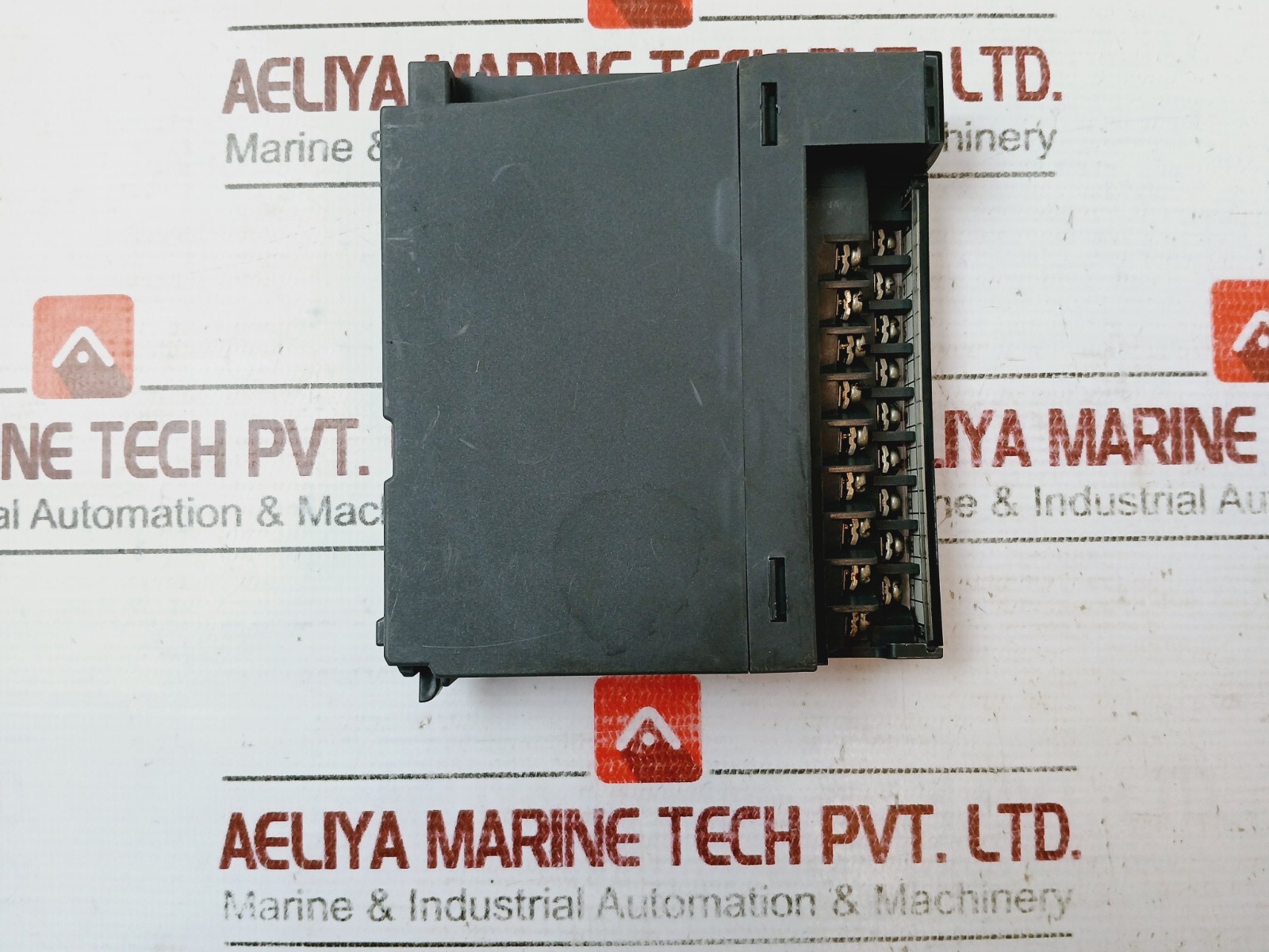 MITSUBISHI QY10 MELSEC-Q Output Unit 24VDC 2A