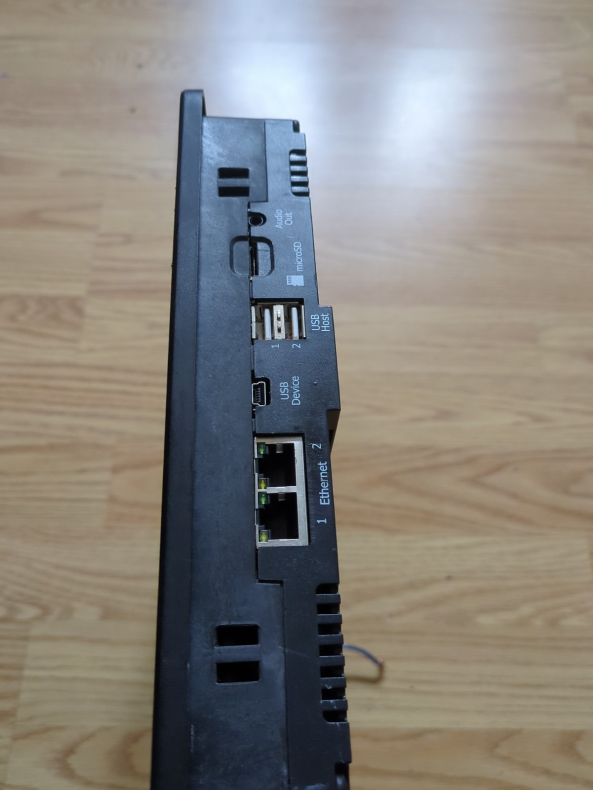 UNITRONICS HMI PLC USP-104-B10 10.4″ HMI Panel 12/24 VDC Display