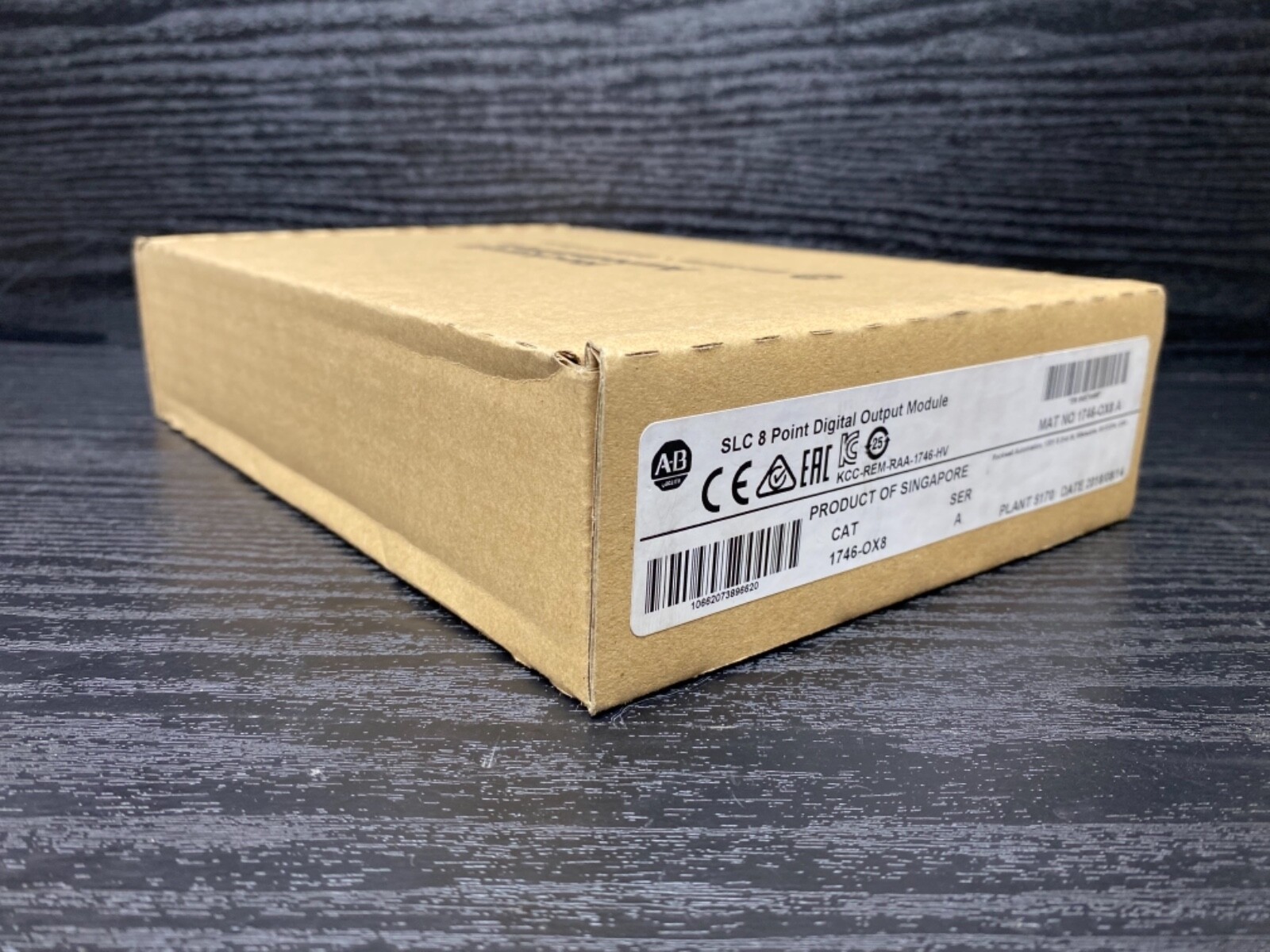 1746-OX8 AB 1746-0X8 A SLC 500 Output Module 8 Point UPS Expedited Shipping