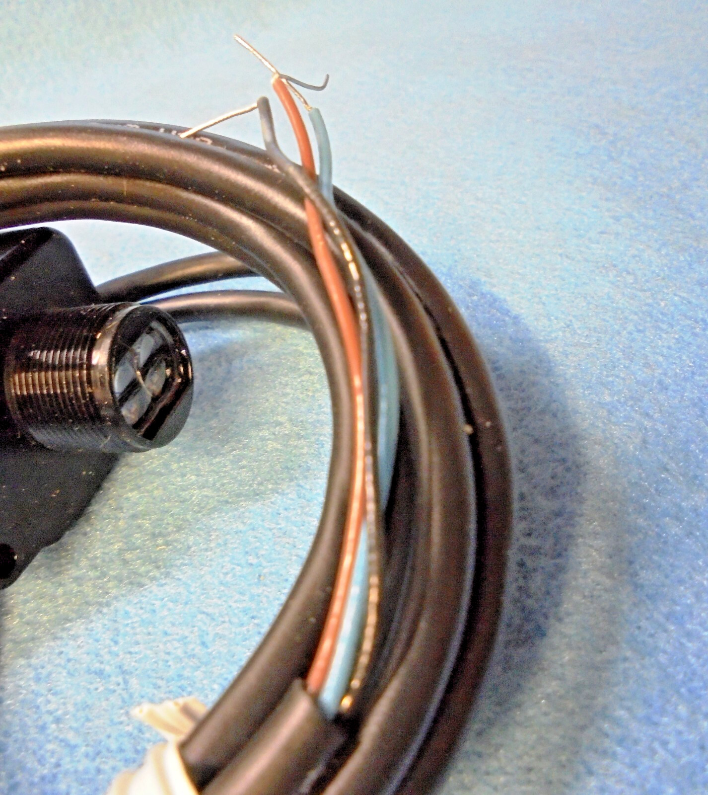 EATON PHOTOELECTRIC SENSOR E65-SMSD200-GL AC/DC 3 W SERIES A1