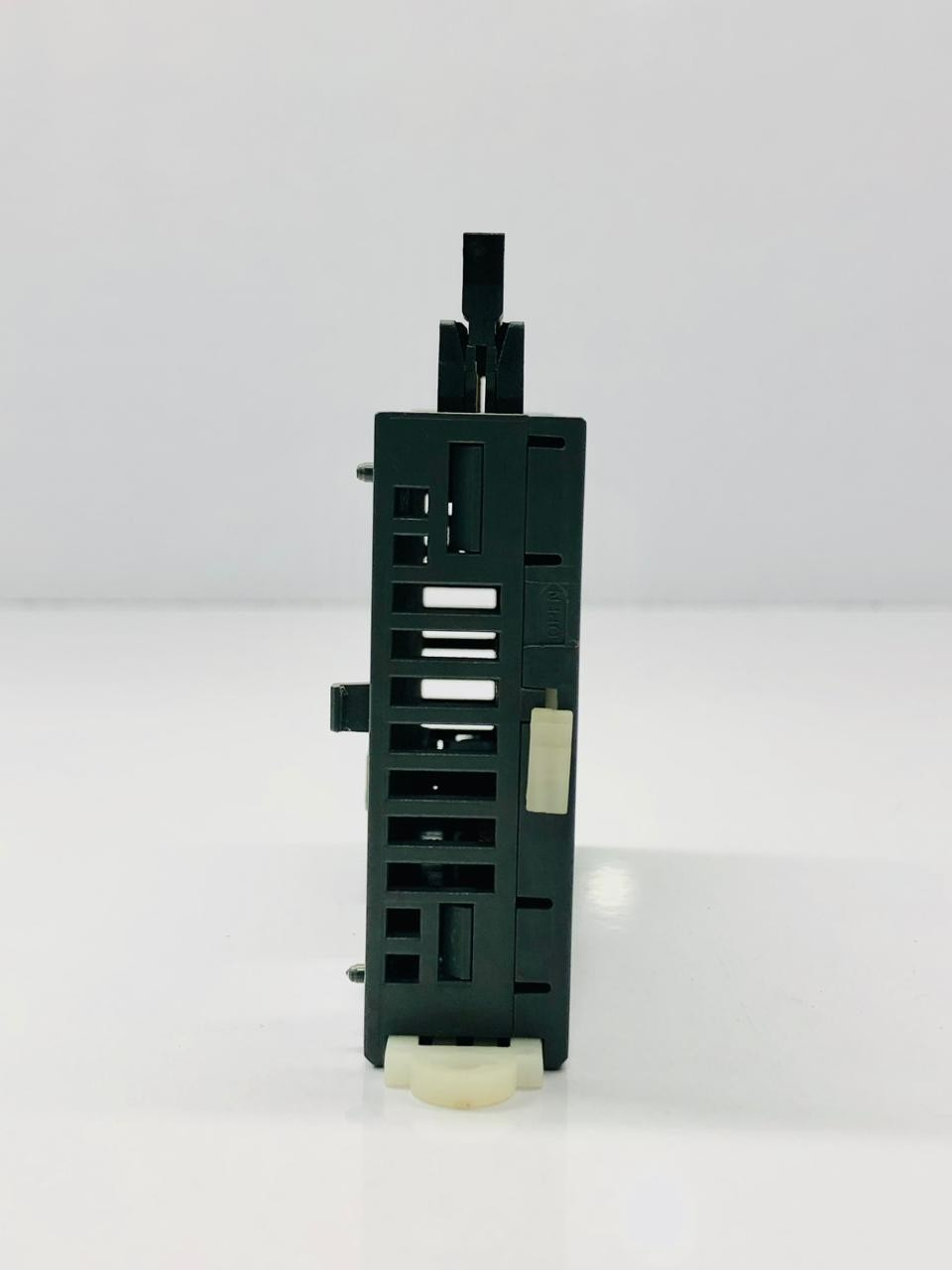 LS XBE-DC32A PLC MODULE INPUT 32 POINTS DC:24V SERIES:XBE FREE FAST SHIP