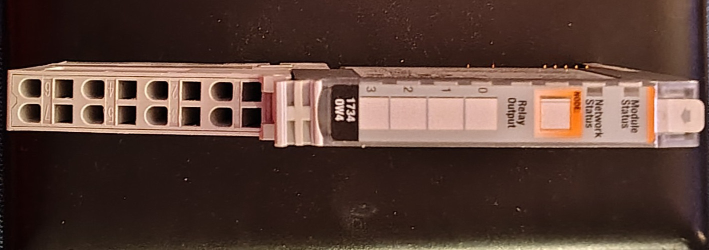 Allen-Bradley 1734-OW4/C Output Module 4 Channel w/ 1734-MB/A & 1734-RTBS/A