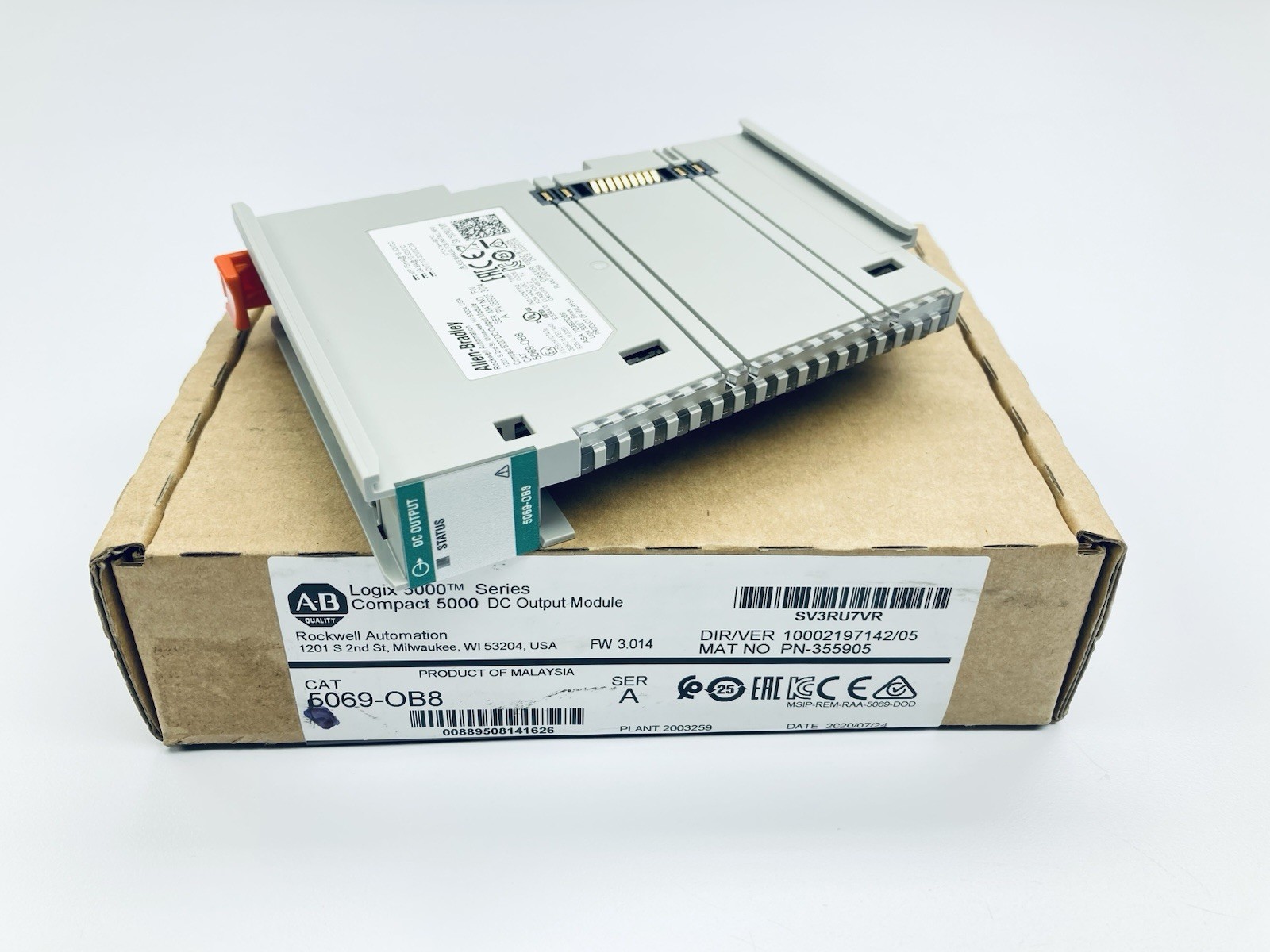 ALLEN BRADLEY 5069-OB8 CompactLogix 5000 DC Output Module Ser. A 2020
