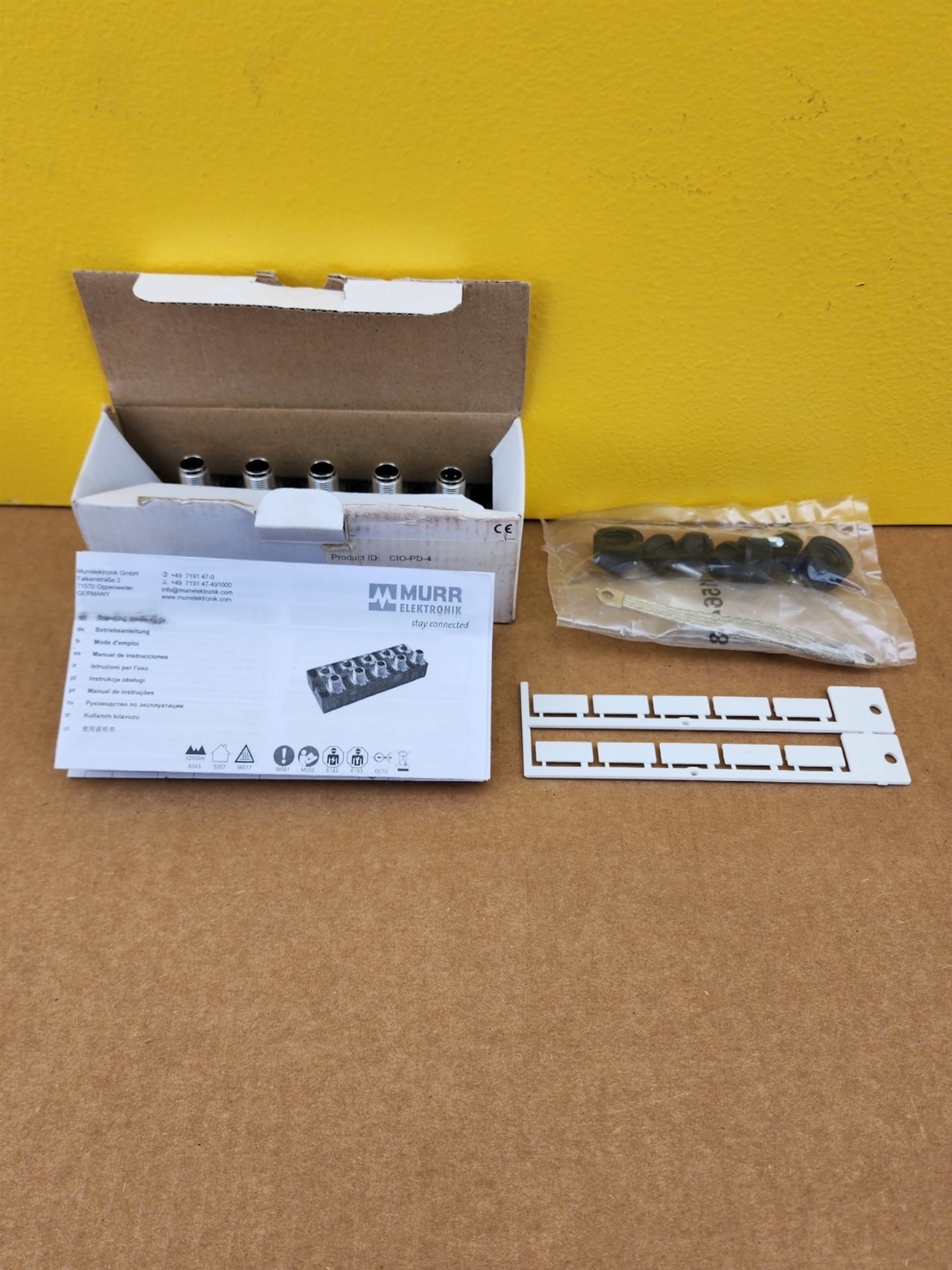 NEW Murr Elektronik 277412 Distribution box M12 plug