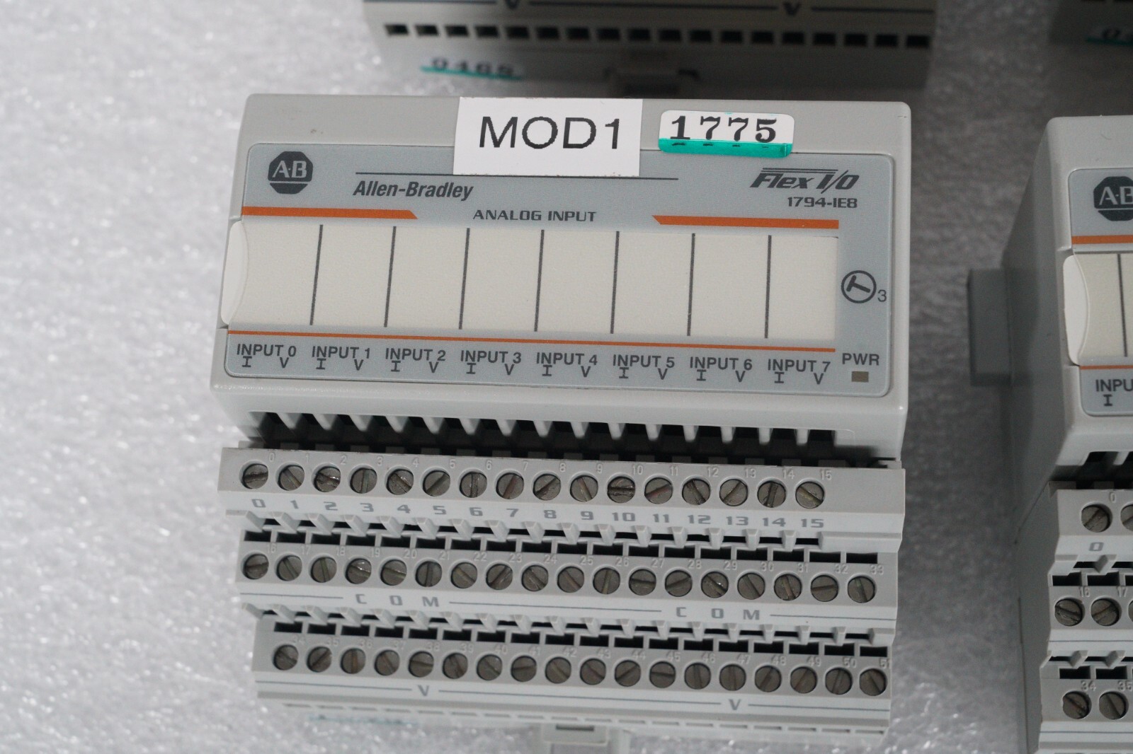 Allen Bradley 1794-IE8 Ser. B Flex I/O Analog Input Module W 1794-TB3