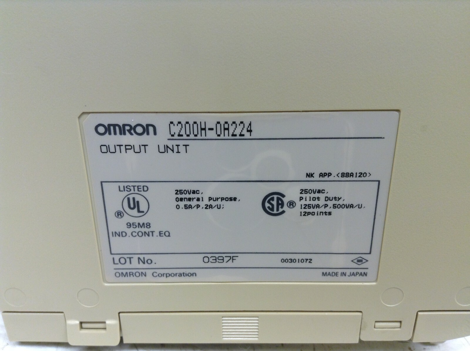 Omron C200H-OA224 Output Unit 12 Point C200HOA224