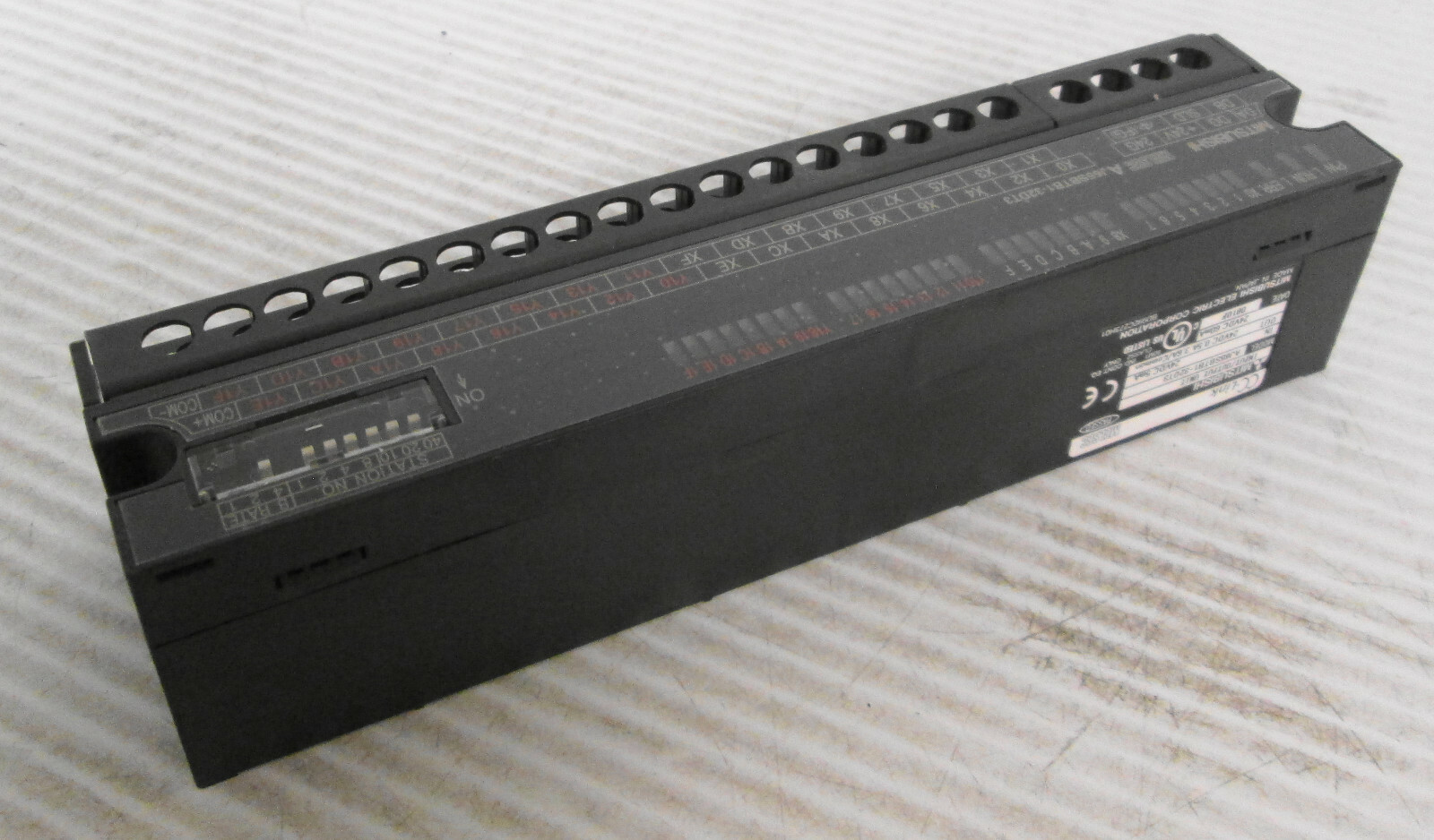 Mitsubishi AJ65SBTB1-32DT3 Input Output Unit In 24VDC 5mA Out 24VDC 0.5A 3.6A